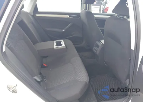 2016 Volkswagen Passat 1.8T S z USA, uszkodzony, nr VIN 1VWAS7A30GC009173